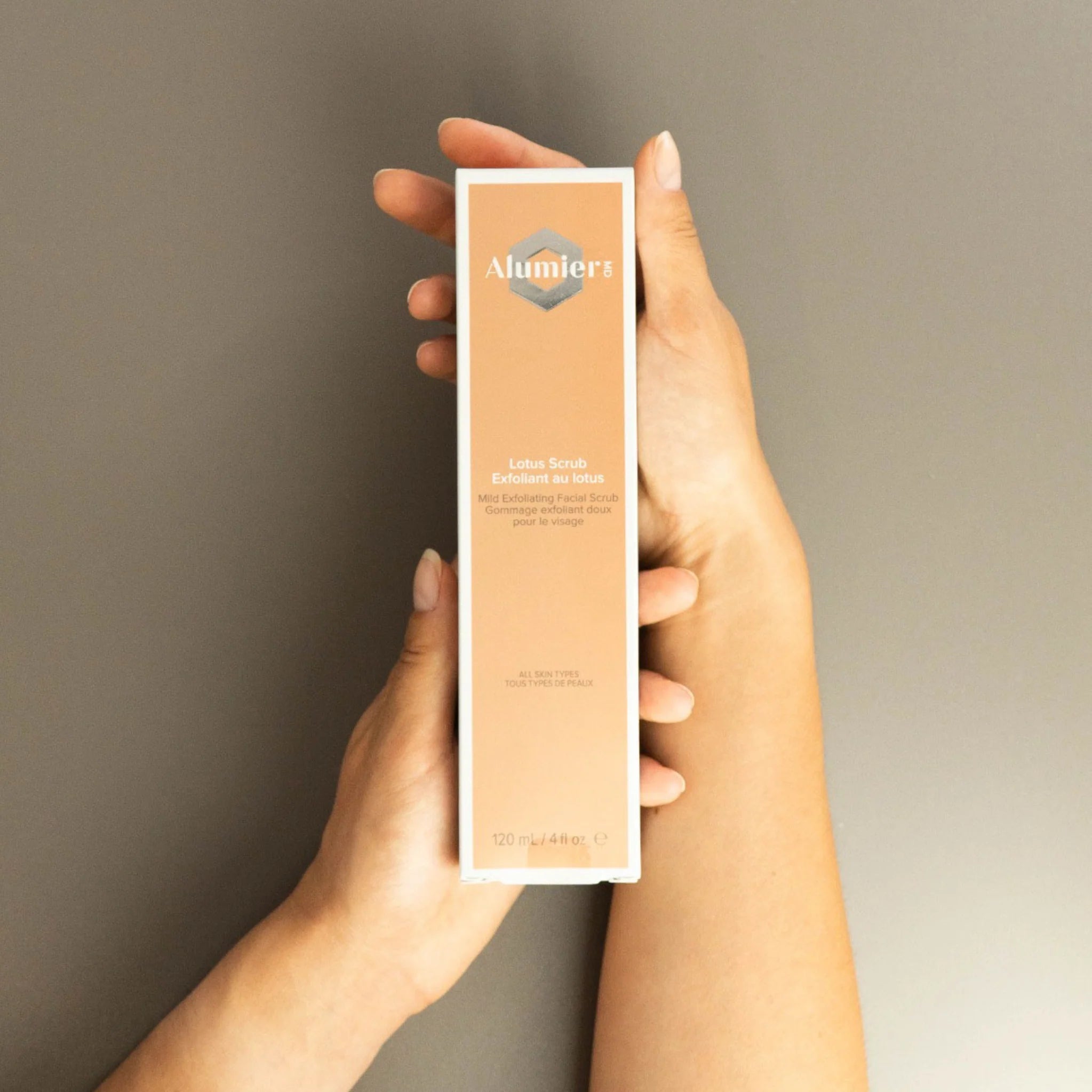 Alumier MD | Lotus Scrub (120ml)